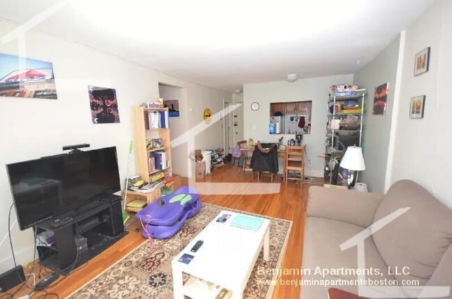 Foto del edificio - Great 2 bedroom and 2 Bath On the Green Line