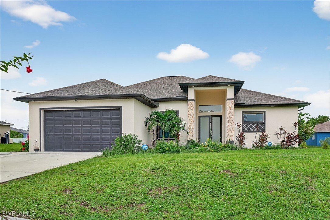 Foto principal - 2408 Conroy Ave N