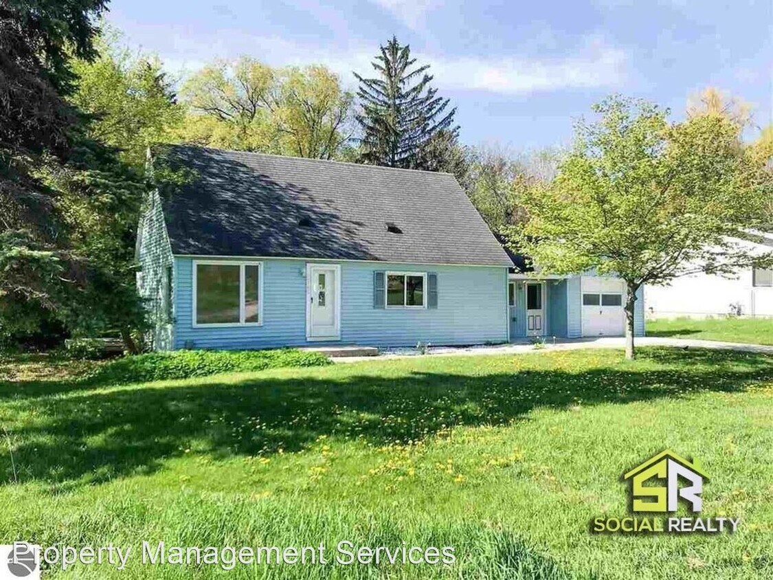 Foto principal - 4 br, 1 bath House - 10790 E Traverse Hwy