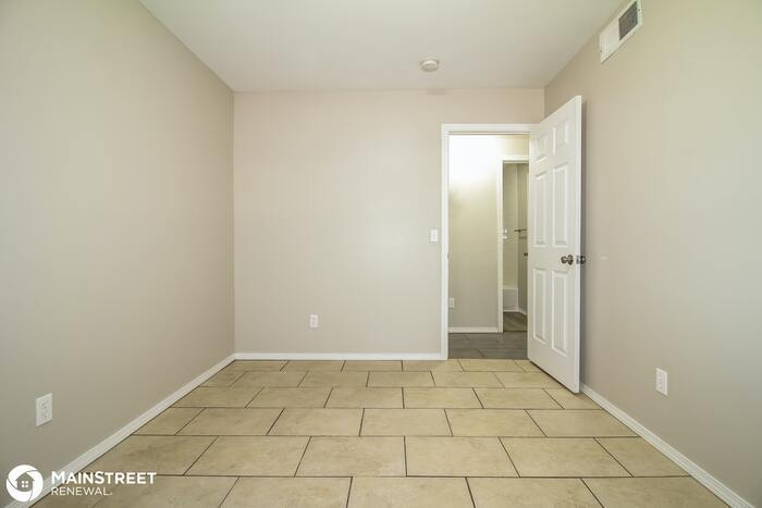 Foto principal - 9405 NE 14th St