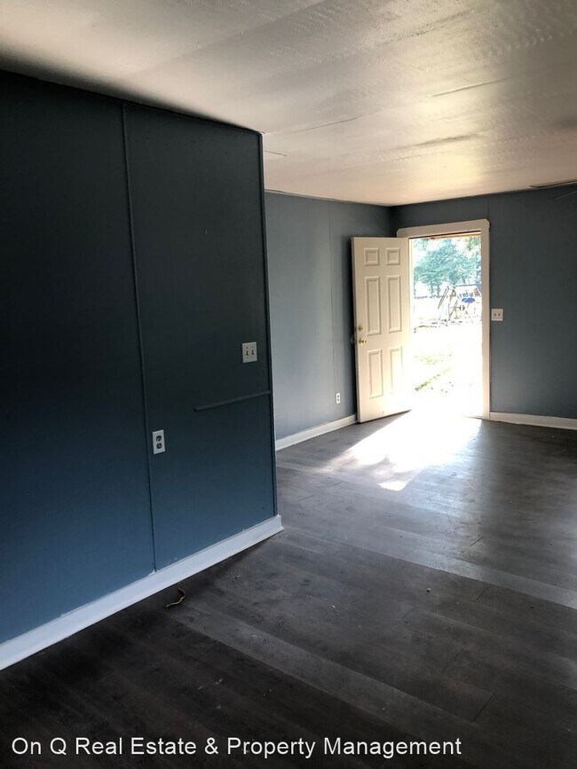 Foto del edificio - 3 br, 1 bath House - 329 Roy Benton
