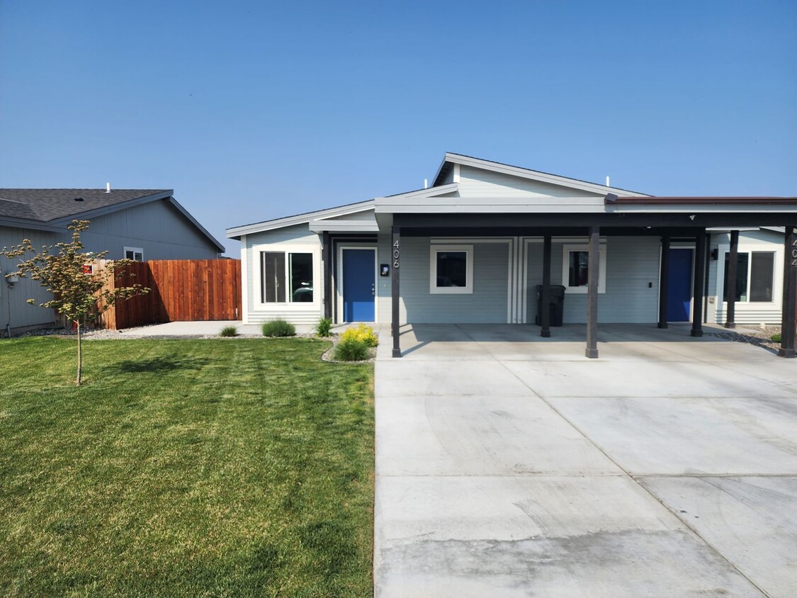 Foto principal - Newer Build Unit in Pasco
