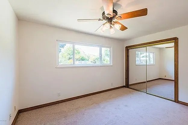 Foto del edificio - 2140 Briarfield St