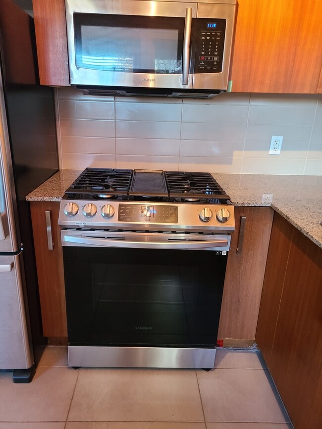 Photo du bâtiment - 5885 Irmin St