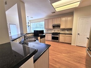 Building Photo - 1719 Abellfield Ln