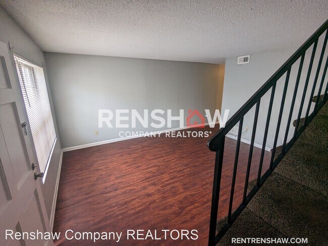 Building Photo - 2 br, 1.5 bath House - 677 Miles Dr