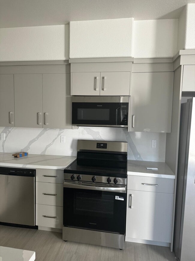 Building Photo - 2125 Moffett Rd