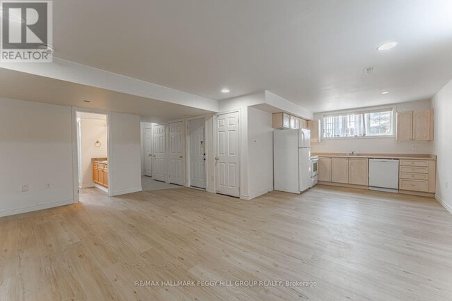 Building Photo - 12 Quinlan Rd