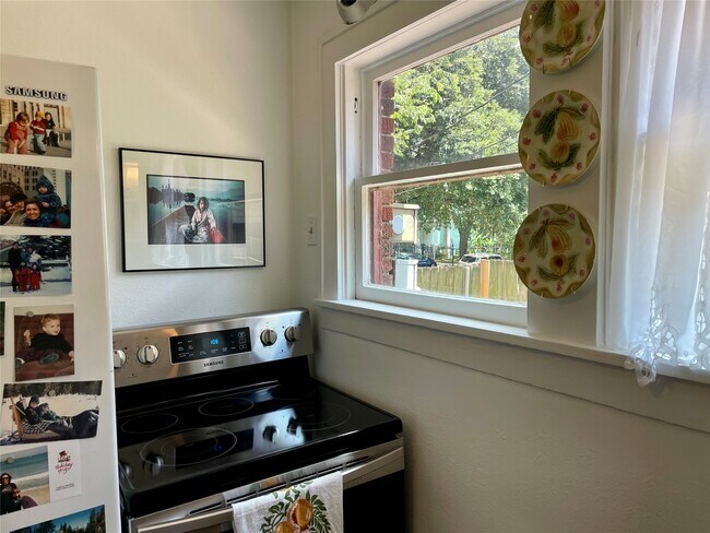 Foto del edificio - 429 Hawthorne St