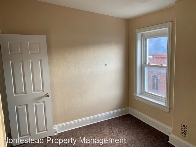 Building Photo - 3 br, 1 bath House - 214 Lexington Ave