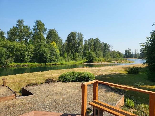 Building Photo - River front Property on the Cowlitz