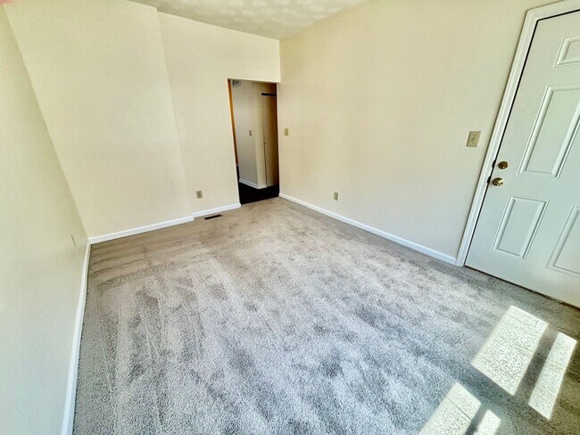 Foto del edificio - 2 Bedroom Across from Law School!
