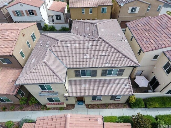 Building Photo - Cute 4 bedroom detached house with communi...