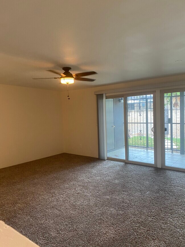 Building Photo - 7856 E Linden Pl