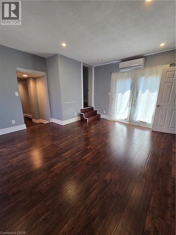 Building Photo - 2021 Edinburgh Dr