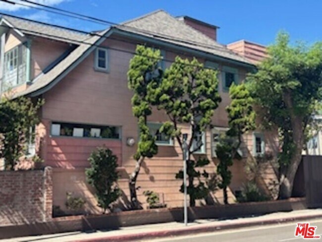 Foto del edificio - 59 Dudley Ave