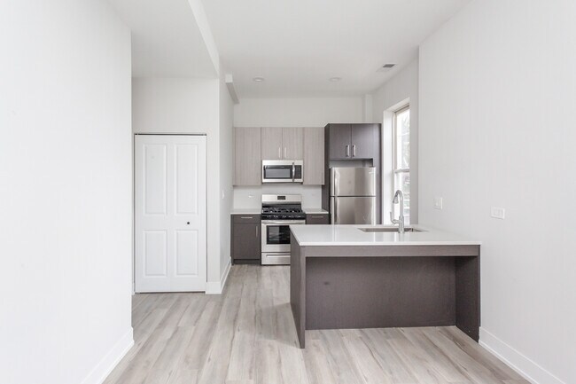 Foto del edificio - 816 W 18th St