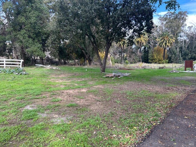 Foto del edificio - 6297 Pleasants Valley Rd