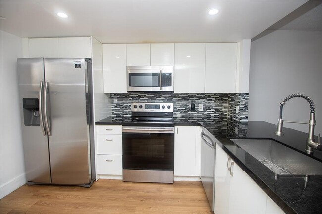 Foto del edificio - 7200 NW 1st St