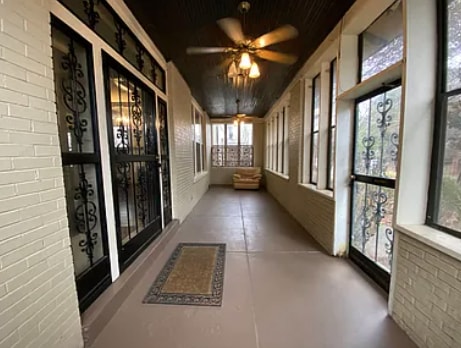 Sunroom - 111 N Evergreen St