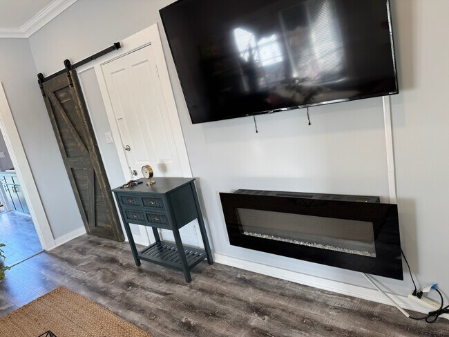 Foto del edificio - 5919 Lexington Ave