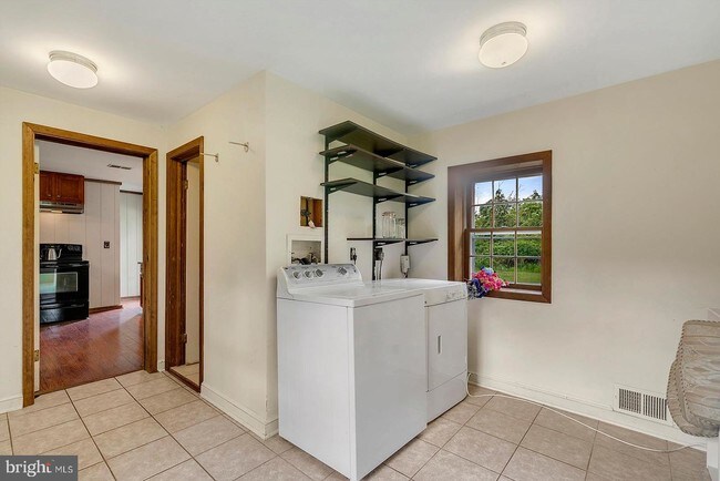 Building Photo - 720 Parrish Farm Ln