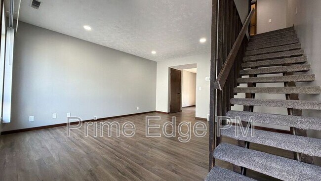 Foto del edificio - 6235 Holdrege-A1