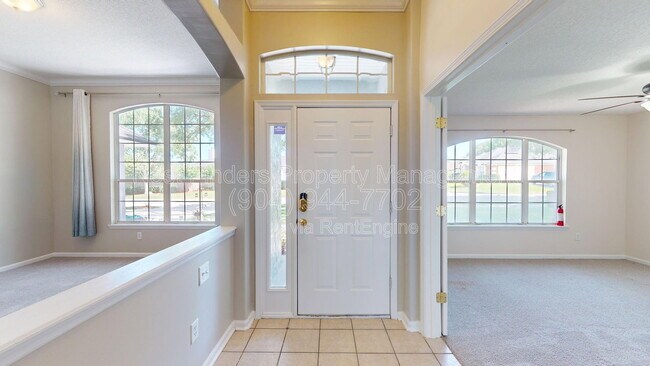 Foto del edificio - 5731 Rainbow Lake Dr N