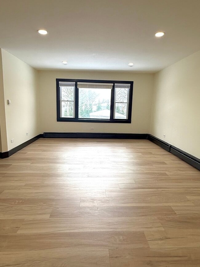 Foto del edificio - 1115 E Algonquin Rd