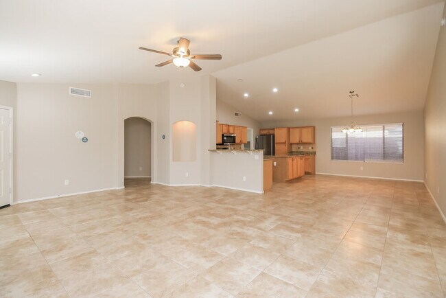 Building Photo - 10926 E Catalina Ave