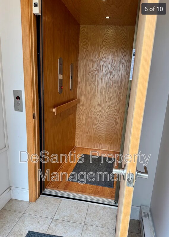 Foto del edificio - 946 Carle St