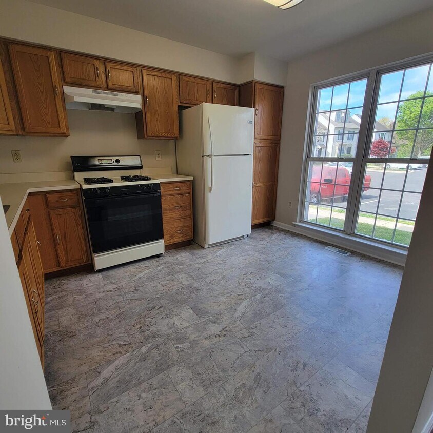 10108 Quiet Brook Ln, Clinton, MD 20735 Townhome Rentals in Clinton