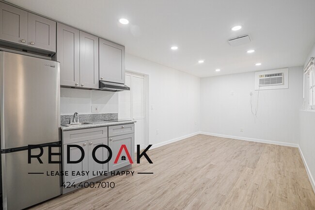 Foto del edificio - 3945.5 Lowell Ave