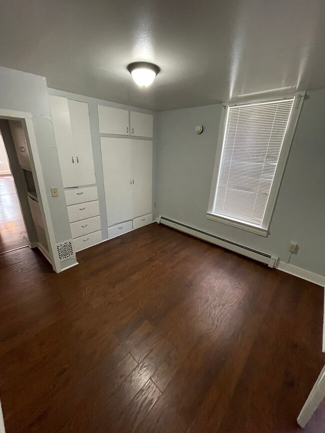 Foto del edificio - Must See Two Bedroom in SLC Avenues! $1695