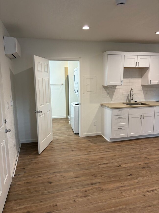 Building Photo - Studio in East Davis