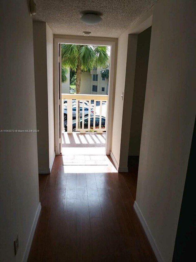 5851 NW 62nd Ave Unit 206, Tamarac, FL 33319 Condo for Rent in