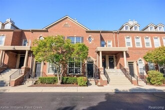 Building Photo - 29253 Glen Oaks Blvd E