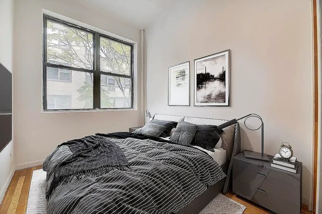 Foto del edificio - 231 E 14th St