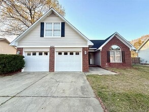 Building Photo - 8420 Deertrot Dr