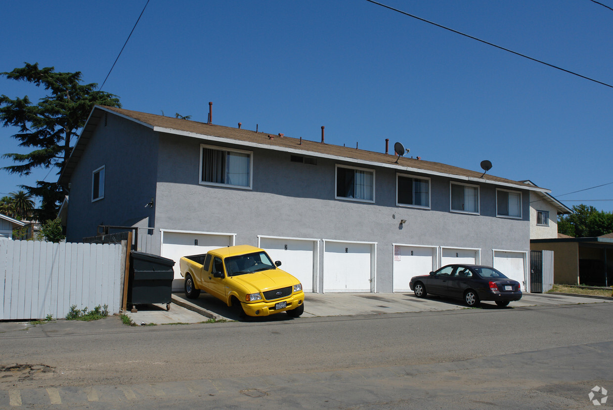 Primary Photo - 516 Massachusetts Ave