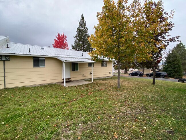 Back yard - 1808 Taurus Ave