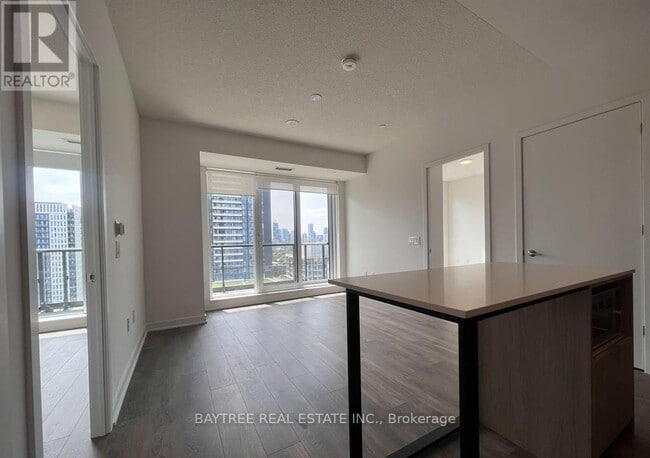 Building Photo - 130 River St