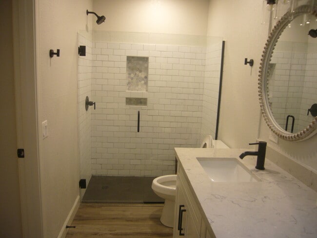 Photo - 2146 W Isabella Ave Townhome