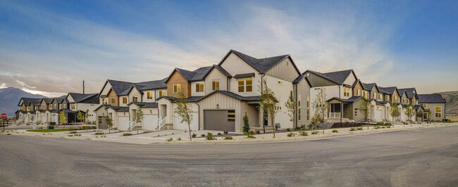 Building Photo - The Towns at Mount Rainier