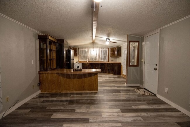 Building Photo - Charming 2 Bedroom, 1 Bath Home for Rent!
