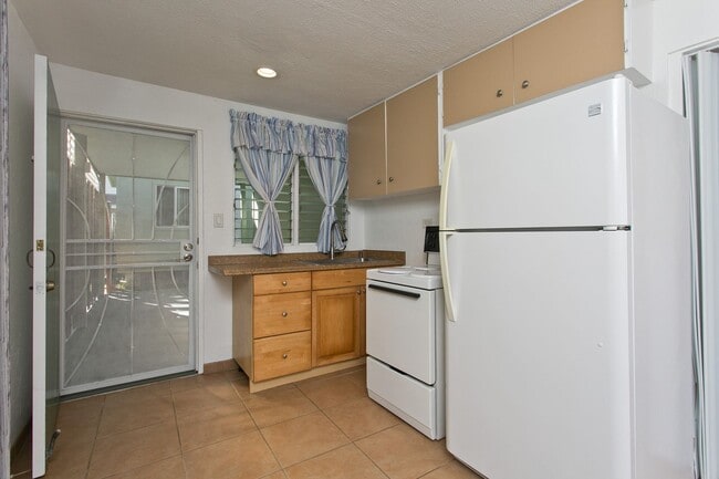 Photo - 436 Hualani St Apartment