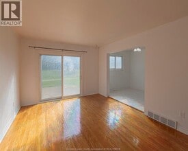 Building Photo - 1900 Columbia Ct