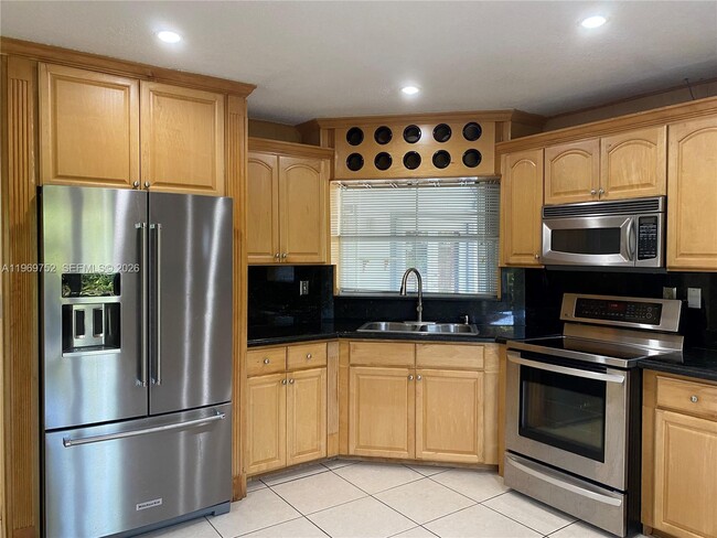 Building Photo - 720 NW 123rd Ave