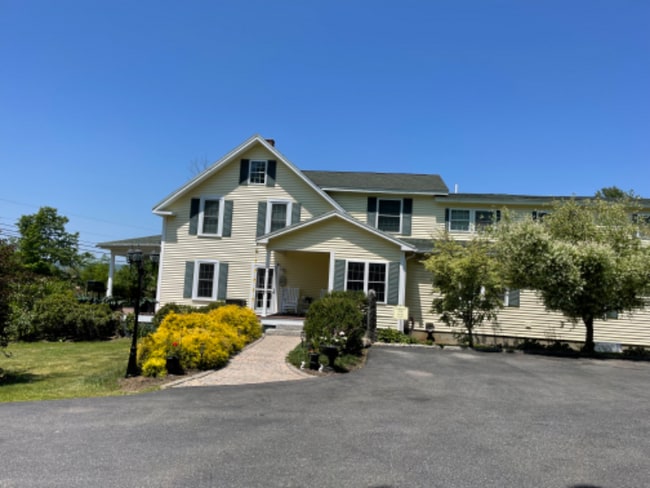 Building Photo - 66 Pease Rd