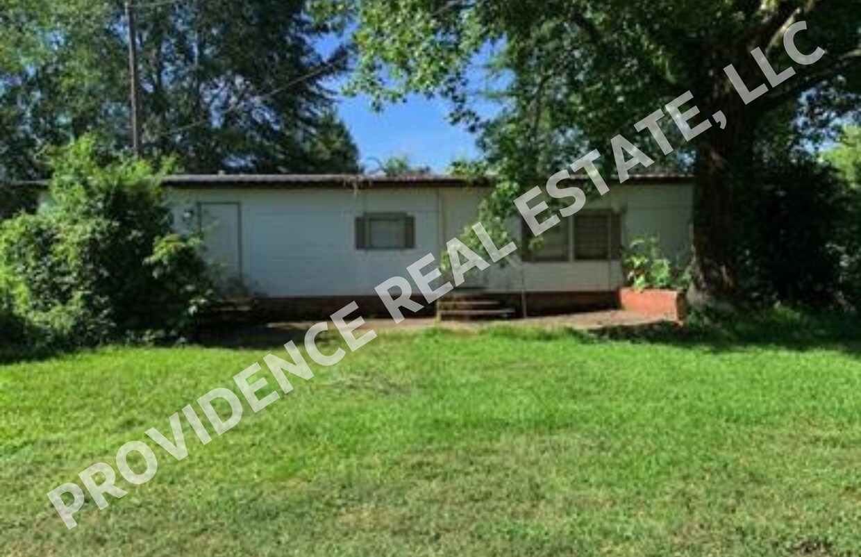 Primary Photo - 220 Tarbutton Rd